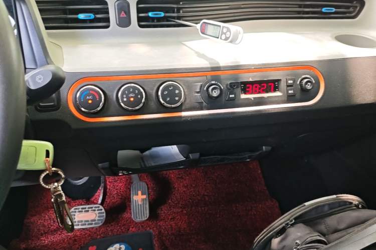 Used Wuling Hongguang MINIEV 2020 Enjoyment Model Lithium Iron Phosphate Audio And AC Panel