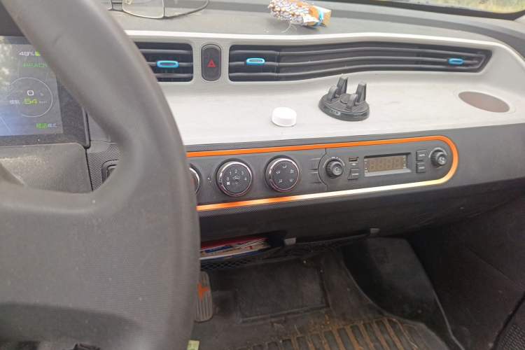 Used Wuling Hongguang MINIEV 2020 Zizai Version Lithium-NMC Audio And AC Panel
