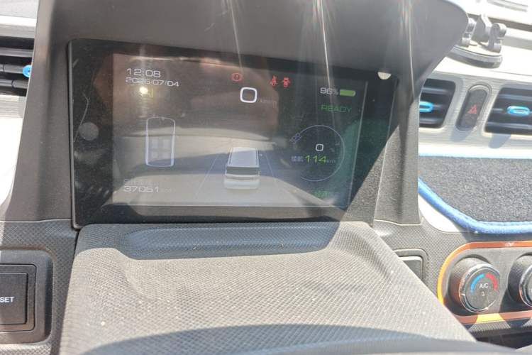 Used Wuling Hongguang MINIEV 2020 Zizai Version Lithium-NMC Audio And AC Panel