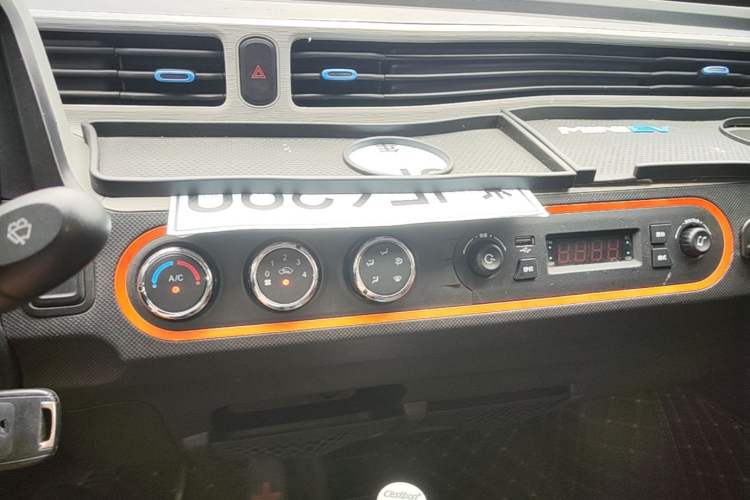 Used Wuling Hongguang MINIEV 2020 Enjoyment Model Lithium Iron Phosphate Audio And AC Panel