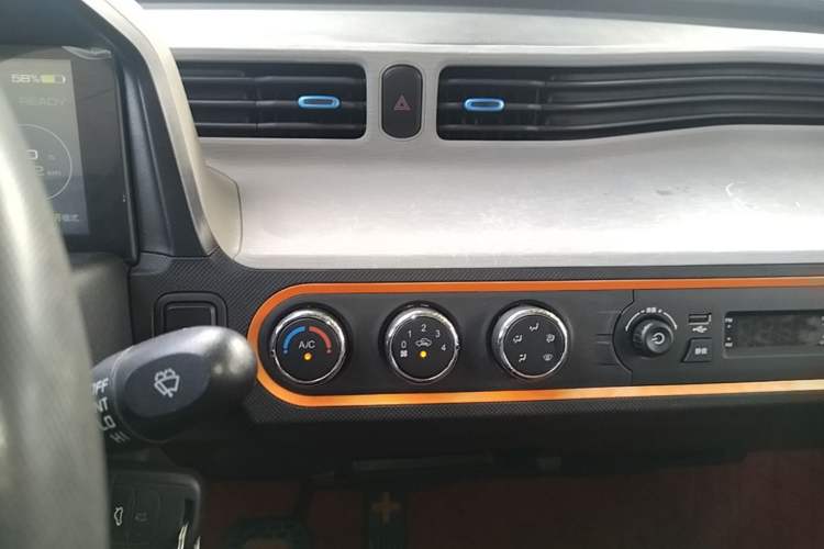 Used Wuling Hongguang MINIEV 2020 Enjoyment Model Lithium Iron Phosphate Audio And AC Panel