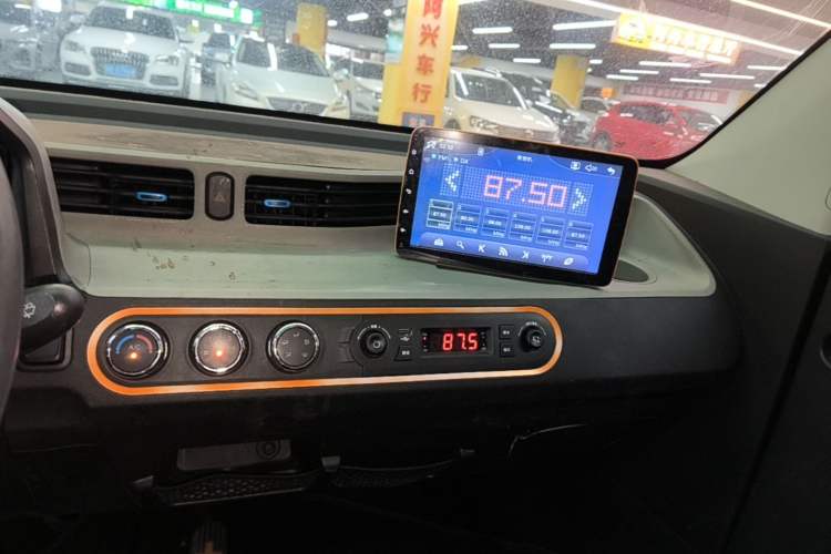 Used Wuling Hongguang MINIEV 2020 Enjoyment Model Lithium Iron Phosphate Audio And AC Panel