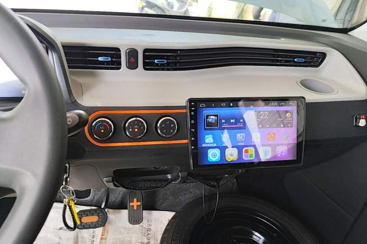 Used Wuling Hongguang MINIEV 2020 Enjoy Edition Lithium-Ion Battery Audio And AC Panel