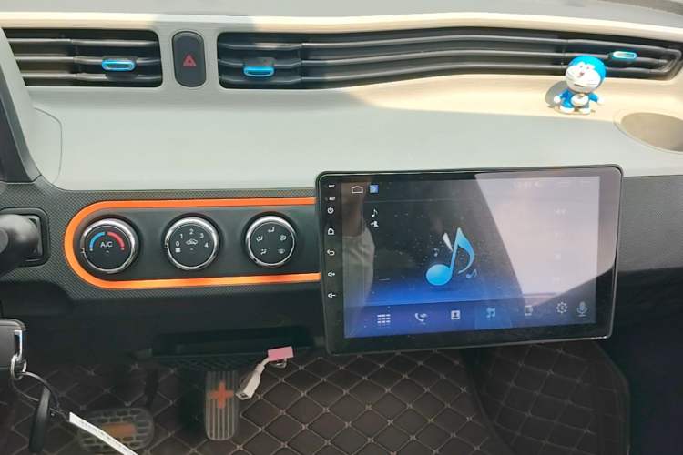 Used Wuling Hongguang MINIEV 2020 Enjoyment Model Lithium Iron Phosphate Audio And AC Panel
