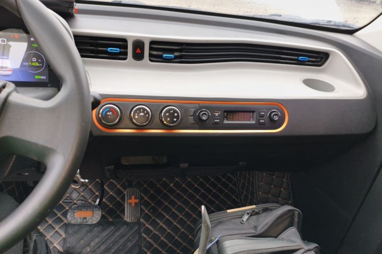 Used Wuling Hongguang MINIEV 2020 Enjoyment Model Lithium Iron Phosphate Audio And AC Panel
