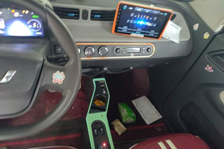 Used Wuling Hongguang MINIEV 2020 Zizai Version Lithium-NMC Audio And AC Panel
