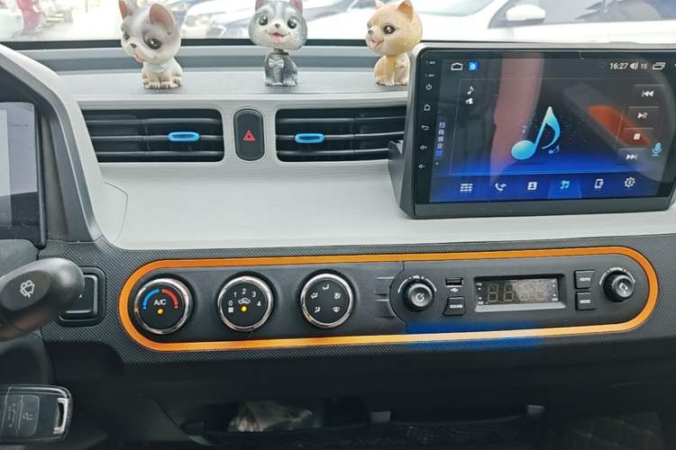 Used Wuling Hongguang MINIEV 2020 Enjoyment Model Lithium Iron Phosphate Audio And AC Panel