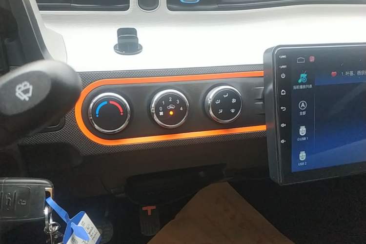 Used Wuling Hongguang MINIEV 2020 Lite Version Lithium Iron Phosphate Audio And AC Panel