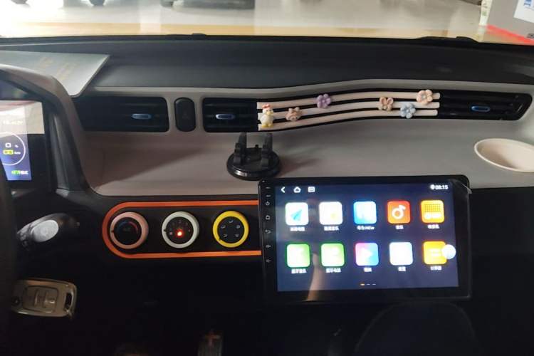 Used Wuling Hongguang MINIEV 2020 Freedom Version Lithium Iron Phosphate Audio And AC Panel