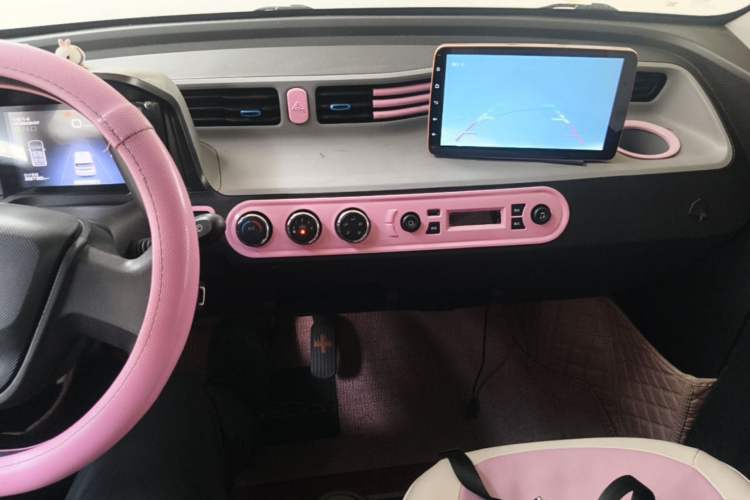 Used Wuling Hongguang MINIEV 2020 Zizai Version Lithium-NMC Audio And AC Panel