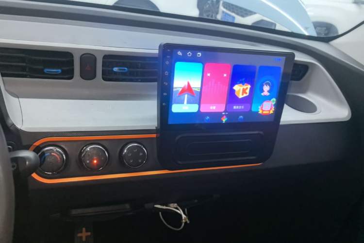 Used Wuling Hongguang MINIEV 2020 Enjoyment Model Lithium Iron Phosphate Audio And AC Panel