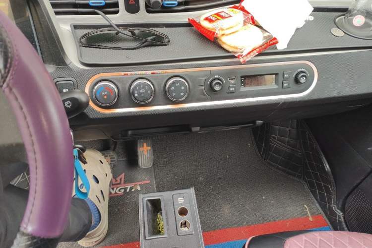 Used Wuling Hongguang MINIEV 2020 Enjoyment Model Lithium Iron Phosphate Audio And AC Panel