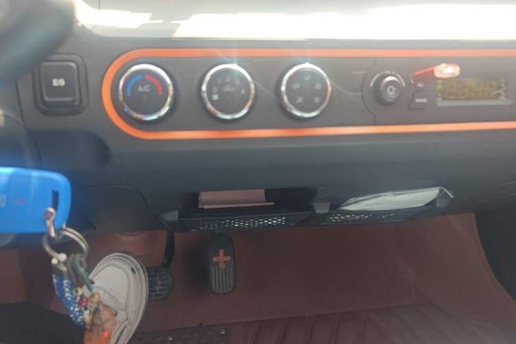 Used Wuling Hongguang MINIEV 2020 Zizai Version Lithium-NMC Audio And AC Panel