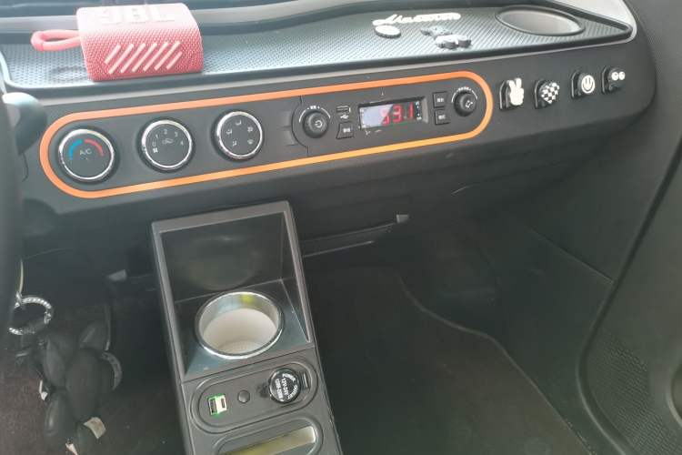 Used Wuling Hongguang MINIEV 2020 Freedom Version Lithium Iron Phosphate Audio And AC Panel