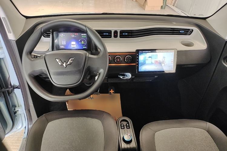 Used Wuling Hongguang MINIEV 2020 Zizai Version Lithium-NMC Center Console