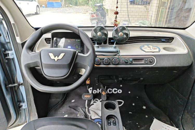 Used Wuling Hongguang MINIEV 2020 Zizai Version Lithium-NMC Center Console