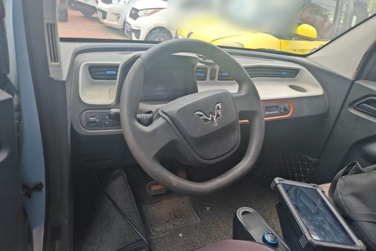 Used Wuling Hongguang MINIEV 2020 Zizai Version Lithium-NMC Center Console
