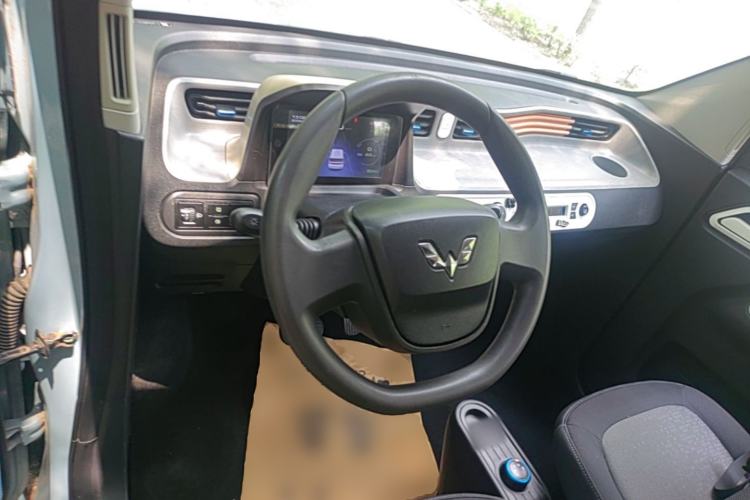 Used Wuling Hongguang MINIEV 2020 Freedom Version Lithium Iron Phosphate Center Console
