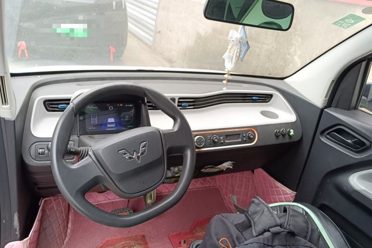 Used Wuling Hongguang MINIEV 2020 Freedom Version Lithium Iron Phosphate Center Console