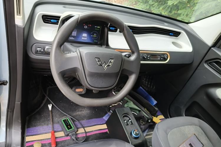 Used Wuling Hongguang MINIEV 2020 Enjoyment Model Lithium Iron Phosphate Center Console