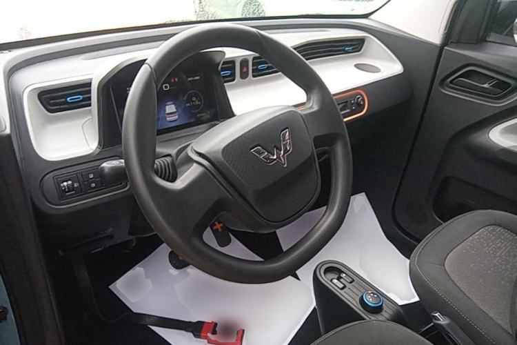 Used Wuling Hongguang MINIEV 2020 Freedom Version Lithium Iron Phosphate Center Console