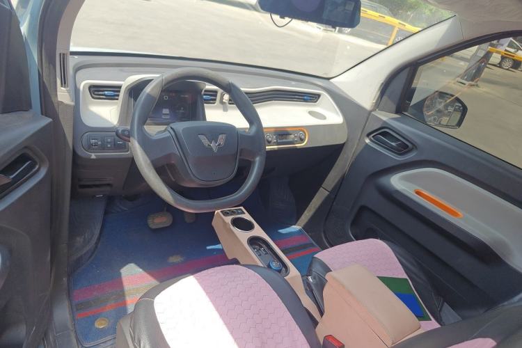 Used Wuling Hongguang MINIEV 2020 Enjoyment Model Lithium Iron Phosphate Center Console