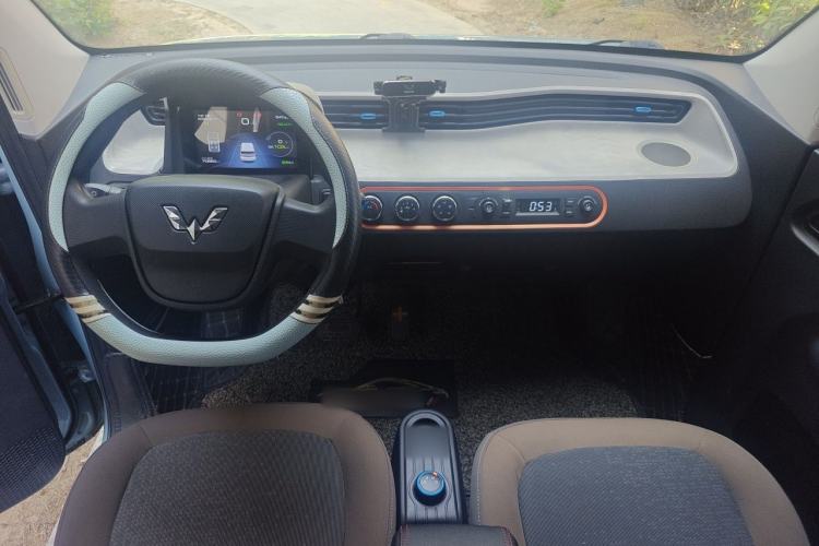 Used Wuling Hongguang MINIEV 2020 Enjoyment Model Lithium Iron Phosphate Center Console