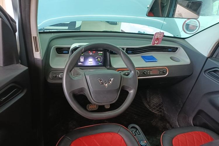 Used Wuling Hongguang MINIEV 2020 Freedom Version Lithium Iron Phosphate Center Console