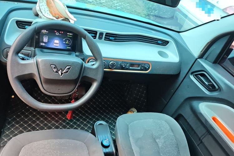 Used Wuling Hongguang MINIEV 2020 Zizai Version Lithium-NMC Center Console