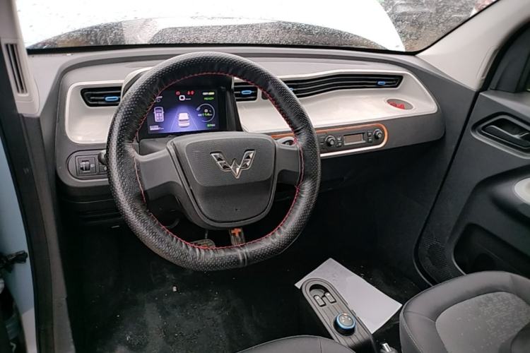 Used Wuling Hongguang MINIEV 2020 Freedom Version Lithium Iron Phosphate Center Console