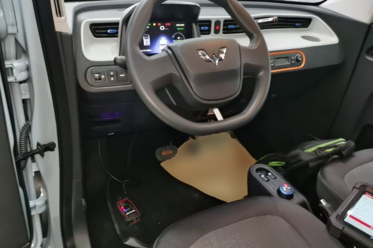 Used Wuling Hongguang MINIEV 2020 Freedom Version Lithium Iron Phosphate Center Console