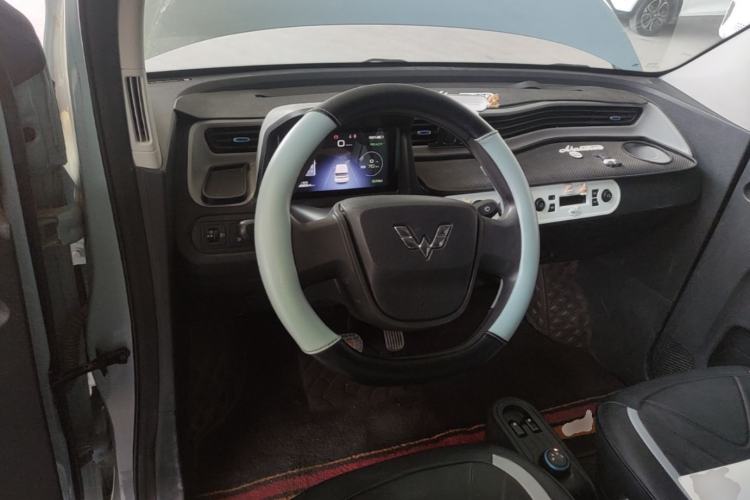 Used Wuling Hongguang MINIEV 2020 Freedom Version Lithium Iron Phosphate Center Console