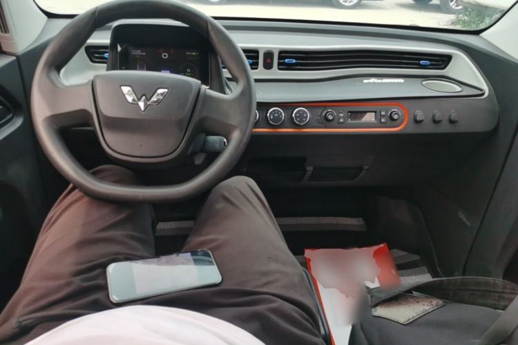Used Wuling Hongguang MINIEV 2020 Freedom Version Lithium Iron Phosphate Center Console