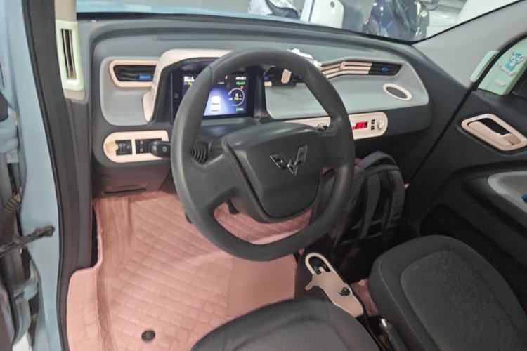 Used Wuling Hongguang MINIEV 2020 Enjoyment Model Lithium Iron Phosphate Center Console