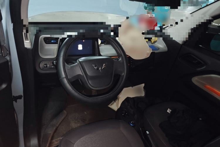 Used Wuling Hongguang MINIEV 2020 Freedom Version Lithium Iron Phosphate Center Console