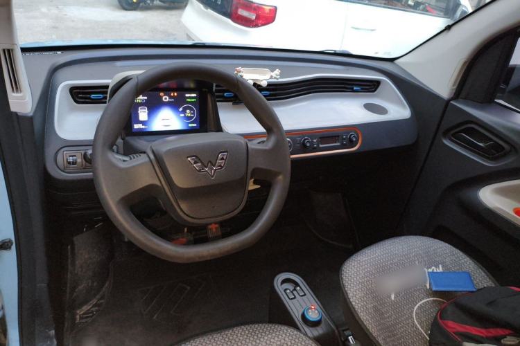 Used Wuling Hongguang MINIEV 2020 Freedom Version Lithium Iron Phosphate Center Console
