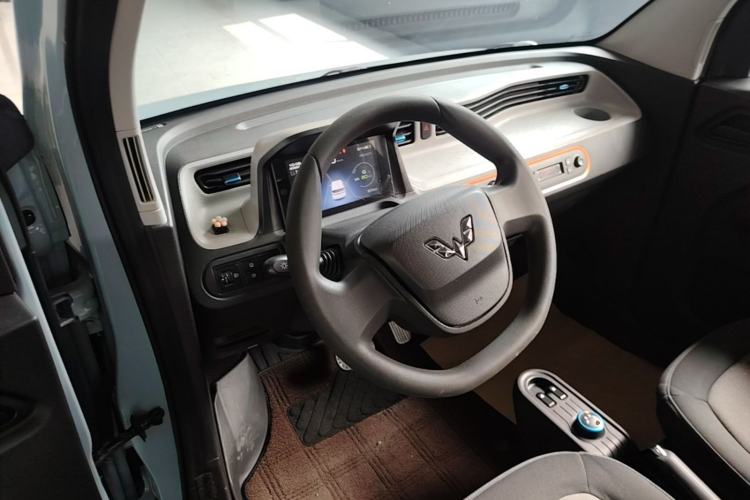 Used Wuling Hongguang MINIEV 2020 Freedom Version Lithium Iron Phosphate Center Console
