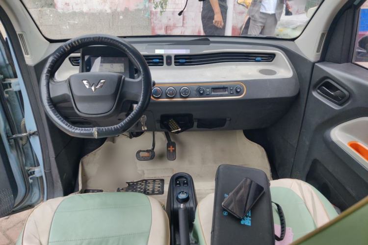 Used Wuling Hongguang MINIEV 2020 Easy Version Lithium-Ion Battery Center Console