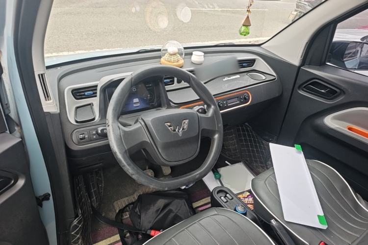 Used Wuling Hongguang MINIEV 2020 Enjoyment Model Lithium Iron Phosphate Center Console