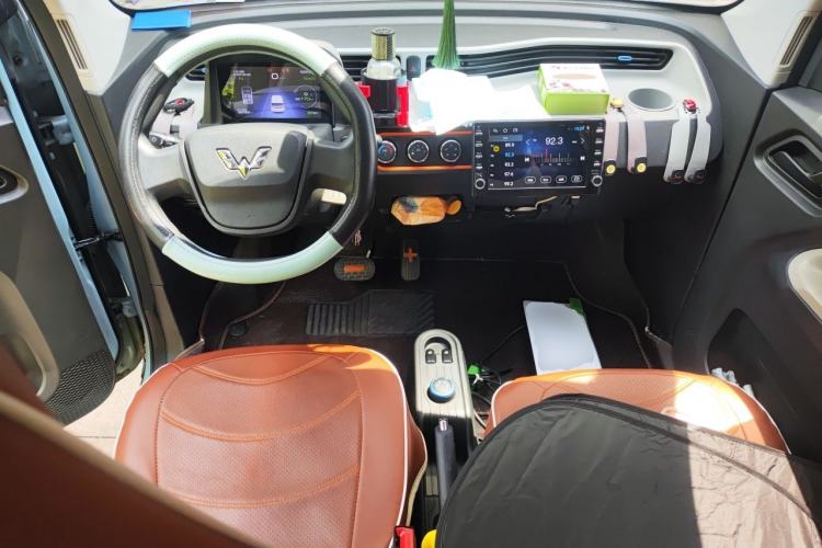 Used Wuling Hongguang MINIEV 2020 Zizai Version Lithium-NMC Center Console