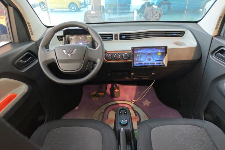 Used Wuling Hongguang MINIEV 2020 Enjoyment Model Lithium Iron Phosphate Center Console