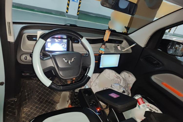 Used Wuling Hongguang MINIEV 2020 Freedom Version Lithium Iron Phosphate Center Console