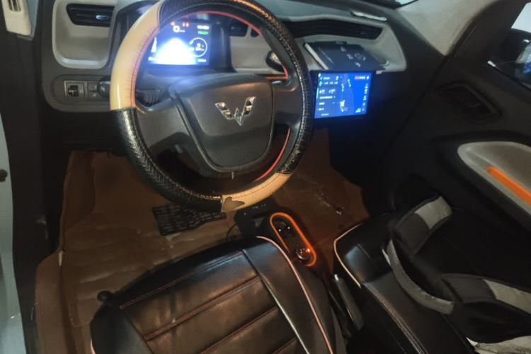 Used Wuling Hongguang MINIEV 2020 Enjoy Edition Lithium-Ion Battery Center Console