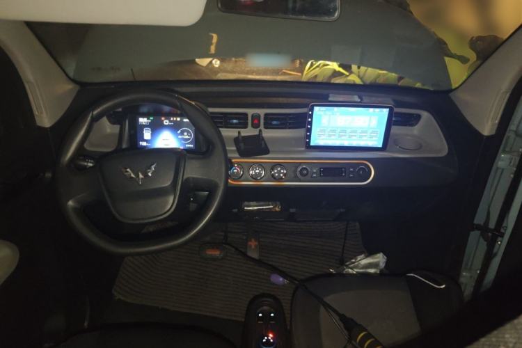 Used Wuling Hongguang MINIEV 2020 Zizai Version Lithium-NMC Center Console