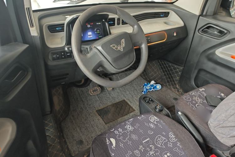 Used Wuling Hongguang MINIEV 2020 Freedom Version Lithium Iron Phosphate Center Console