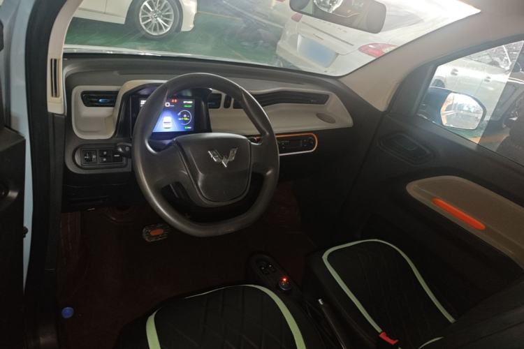 Used Wuling Hongguang MINIEV 2020 Freedom Version Lithium Iron Phosphate Center Console