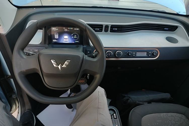 Used Wuling Hongguang MINIEV 2020 Zizai Version Lithium-NMC Center Console