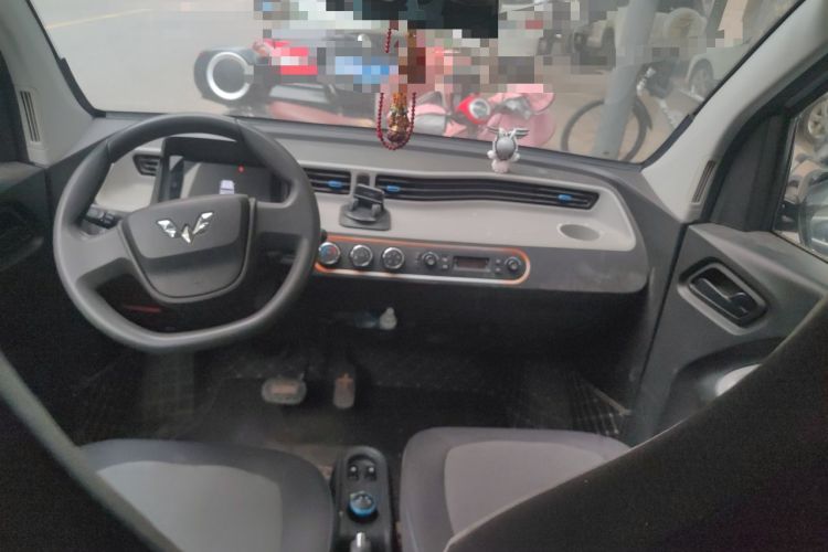 Used Wuling Hongguang MINIEV 2020 Enjoyment Model Lithium Iron Phosphate Center Console