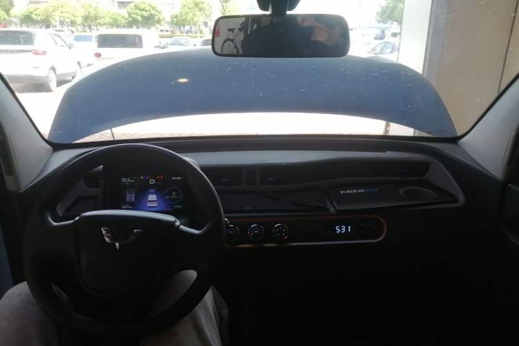 Used Wuling Hongguang MINIEV 2020 Freedom Version Lithium Iron Phosphate Center Console