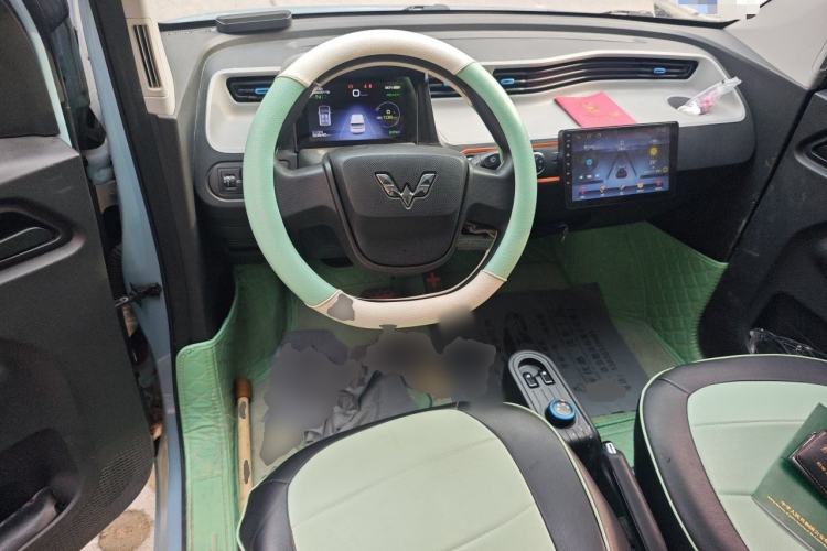 Used Wuling Hongguang MINIEV 2020 Freedom Version Lithium Iron Phosphate Center Console